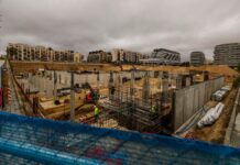 La construcción echa el freno y atasca la vivienda protegida | Vivienda | Economía