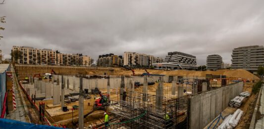 La construcción echa el freno y atasca la vivienda protegida | Vivienda | Economía