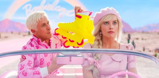 Las salas de cine y el ‘streaming’ se juegan su futuro con la venta de Warner | Negocios