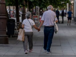 Las pensiones mínimas subirán al menos un 7% en 2026 y las no contributivas lo harán un 11,4% | Economía