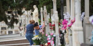 El permiso por fallecimiento en Europa: hasta 14 días en Francia, 20 en Portugal y regulado por convenio en Alemania | Economía