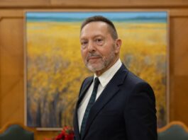 Yannis Stournaras, gobernador del Banco de Grecia: “El país no puede permitirse políticas extravagantes nunca más” | Negocios
