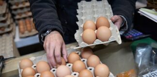 Sin tregua en la subida de precios de huevos, café, carne de vacuno y chocolate | Economía nacional e internacional