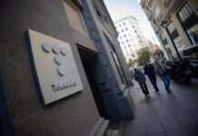 Telefónica realiza la oferta final del ERE con 4.554 salidas, el 26% de la plantilla | Economía
