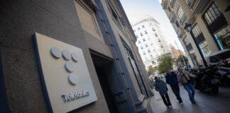 Telefónica realiza la oferta final del ERE con 4.554 salidas, el 26% de la plantilla | Economía