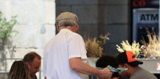 La tasa de paro entre los mayores de 55 años en España se mantiene a la cabeza de las potencias europeas | Economía