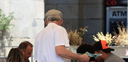 La tasa de paro entre los mayores de 55 años en España se mantiene a la cabeza de las potencias europeas | Economía