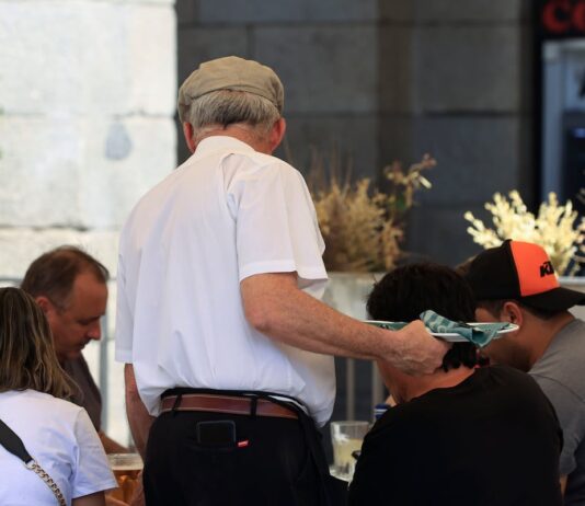 La tasa de paro entre los mayores de 55 años en España se mantiene a la cabeza de las potencias europeas | Economía