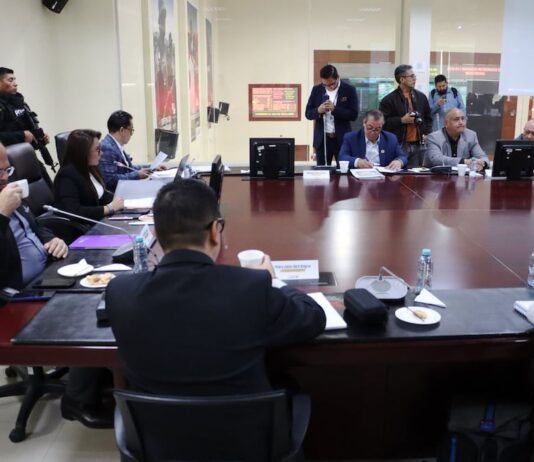 Gobierno y transportistas se reunieron en Quito ante incremento de extorsiones en las vías | Política | Noticias
