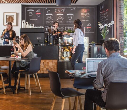 Espacios donde trabajar, reunirse y hacer comunidad | Economía