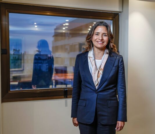 Leila Benali, ministra de Energía de Marruecos: “Por primera vez en la historia, tenemos un comercio bidireccional de electricidad y gas con España” | Economía