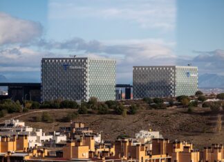 Telefónica propone una rebaja del 20% en su oferta del ERE en tres filiales y ultima el acuerdo global para todo el grupo | Economía