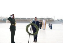 Presidente Daniel Noboa arranca visita oficial a Emiratos Árabes Unidos colocando una ofrenda floral | Política | Noticias
