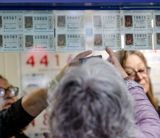 Lotería de Navidad 2025: ¿cuánto dinero se queda Hacienda de cada premio? ¿Cambia si se comparte? | Lotería de Navidad 2025