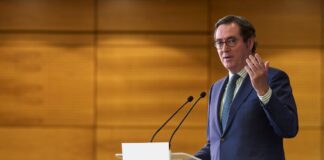 Garamendi insiste en la falta de “cultura del esfuerzo” y opina que las bajas laborales se concentran en lunes y viernes | Economía