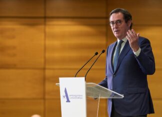 Garamendi insiste en la falta de “cultura del esfuerzo” y opina que las bajas laborales se concentran en lunes y viernes | Economía
