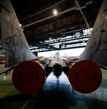 El futuro avión de combate europeo, en riesgo: Francia y Alemania pugnan por el liderazgo del proyecto en el que está Indra | Economía