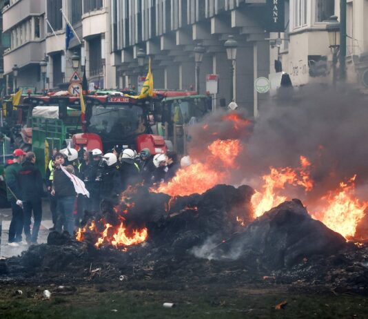 Bruselas propone retrasar la firma del acuerdo de la UE con Mercosur a enero para convencer a Meloni | Internacional