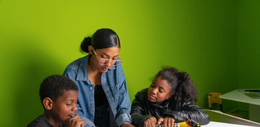 Startup Emmi drives a new educational model in Mexico •