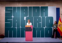 Trabajo y los sindicatos acuerdan subir el salario mínimo a 1.221 euros con rechazo patronal | Economía