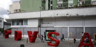 Los inversores oportunistas abren la puerta a una posible reestructuración de la deuda de Venezuela | Mercados Financieros