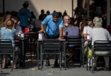 Cuando el salario mínimo sube… pero el sueldo no | Economía