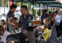 El empleo en el turismo tocó máximos en 2025 con 2,75 millones de afiliados | Economía