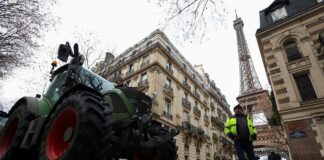 El campo europeo protesta contra el acuerdo comercial con Mercosur en vísperas de su votación por parte de los países de la UE | Economía