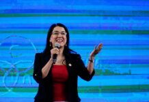 Daniel Noboa delega a ministra de Educación al Comité para el otorgamiento de reconocimientos públicos | Política | Noticias