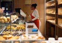 España registró en 2025 otro medio millón de empleos nuevos por cuarto año consecutivo | Economía