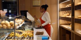 España registró en 2025 otro medio millón de empleos nuevos por cuarto año consecutivo | Economía