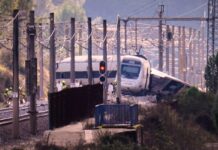 Guía legal del accidente de trenes en Adamuz: indemnizaciones, seguros, permisos laborales para el cuidado de las víctimas… y más | Mis Derechos | Economía