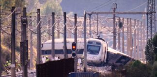 Guía legal del accidente de trenes en Adamuz: indemnizaciones, seguros, permisos laborales para el cuidado de las víctimas… y más | Mis Derechos | Economía