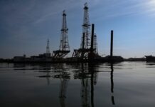 El ataque de Estados Unidos a Venezuela amenaza con provocar una nueva subida del precio del petróleo | Economía