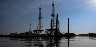 El ataque de Estados Unidos a Venezuela amenaza con provocar una nueva subida del precio del petróleo | Economía