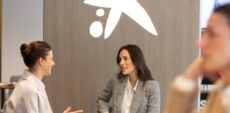 CaixaBank asesorará a los clientes empresarios para legar a sus herederos | Empresas