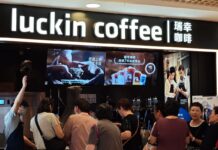 La nueva China ya no compra el sueño americano: por qué sufren tanto Starbucks y Burger King en el gigante asiático | Carta del corresponsal