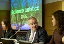 España alcanza un nuevo récord de 97 millones de turistas extranjeros en 2025 | Economía