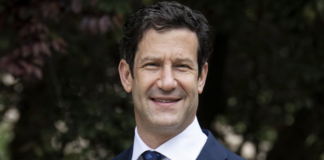 Lee Newman, decano de IE Business School: “Las empresas no buscan ‘soft skills’, sino personas capaces de hacer que las cosas pasen” | Formación | Economía