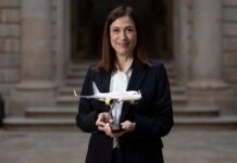 Carolina Martinoli (Vueling): “Mi madre iba a la peluquería antes de un vuelo y ahora, con el ‘low cost’, los jóvenes improvisan viajes” | Economía