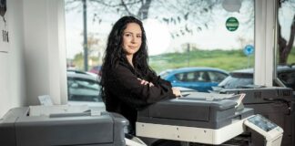 La inteligencia artificial divide las oficinas: “Aquí felicitamos a quienes encuentren un nuevo uso para ChatGPT” | Negocios