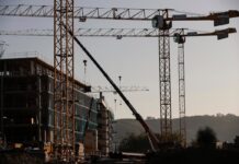 Los precios de la vivienda en España crecen a un ritmo del 12,8%, más del doble de la media europea | Vivienda | Economía