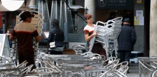 Hacienda amplía el plazo para que los autónomos elijan entre el sistema de módulos o el de ingresos reales en el IRPF | Economía