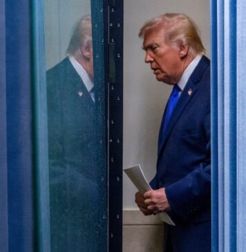 Trump eleva ahora el nuevo arancel global al 15%, solo un día después de fijarlo en el 10% | Internacional