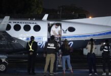 Leonardo Cortázar llegó de Panamá y permanecerá en la Cárcel del Encuentro, informó el ministro John Reimberg | Política | Noticias