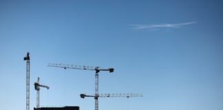 España se convierte en el destino favorito de los inversores inmobiliarios en Europa | Economía