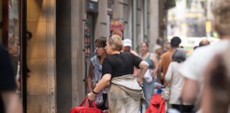 El número de pisos turísticos cae un 12,4% en un año, la reducción más alta desde que hay registros | Vivienda | Economía