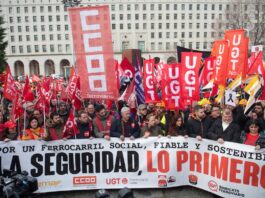 Los sindicatos ferroviarios mantienen la huelga del 9 al 11 de febrero tras reunirse con Puente | Economía