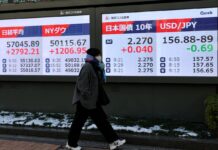 Las claves: el indudable atractivo de Japón se mueve sobre el alambre de la deuda | Opinión