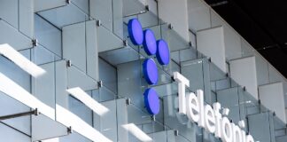 Telefónica pierde 4.318 millones en 2025 por el coste del ERE y la venta de cuatro filiales latinoamericanas | Empresas